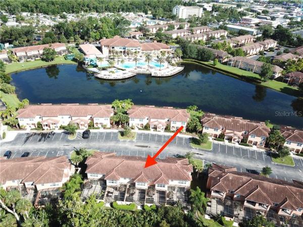 REGAL OAKS AT OLD TOWN