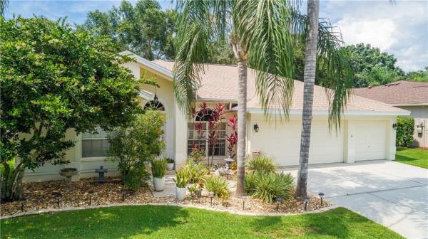 ST ANDREWS AT THE EAGLES UN 2