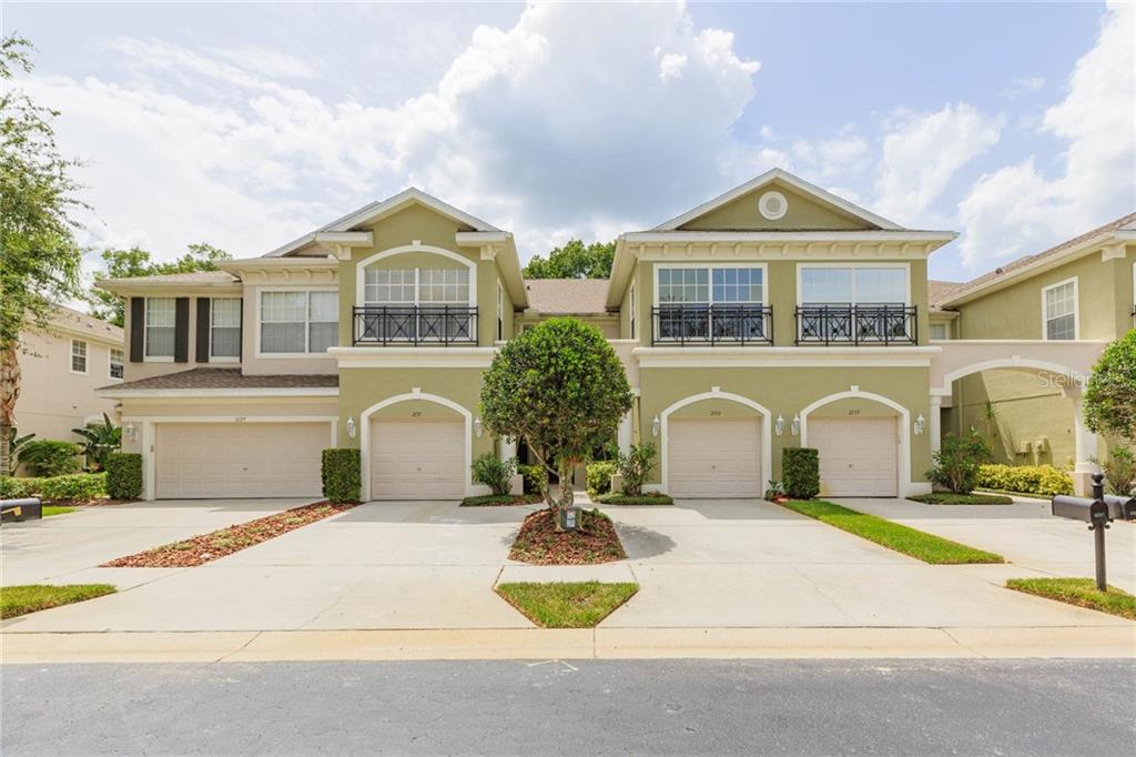 HUNTINGTON RIDGE TWNHMS - фото