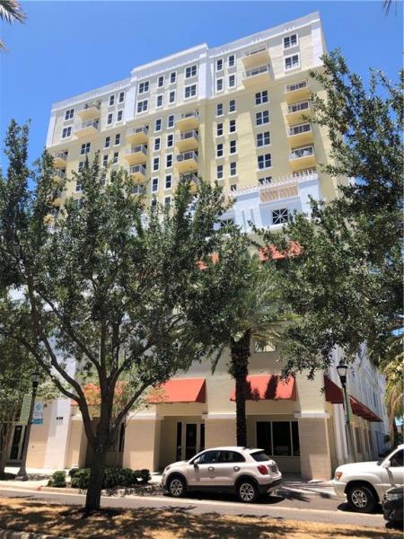 STATION SQUARE CONDO