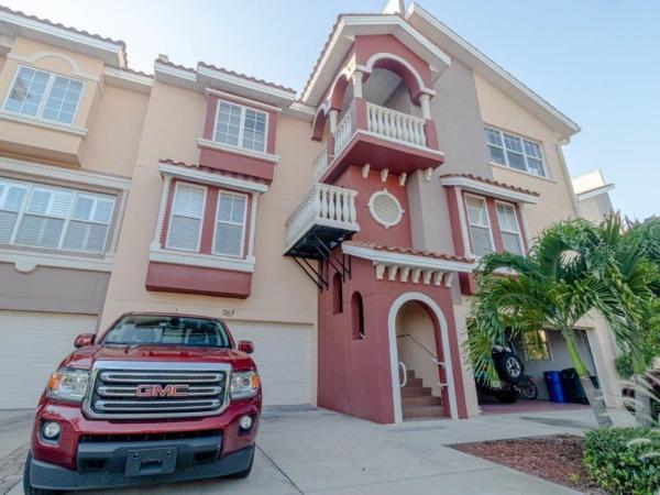 MADEIRA BAY TWNHMS CONDO