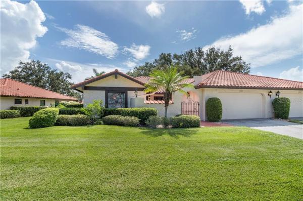 GOLF POINTE AT PALM-AIRE COUNTR