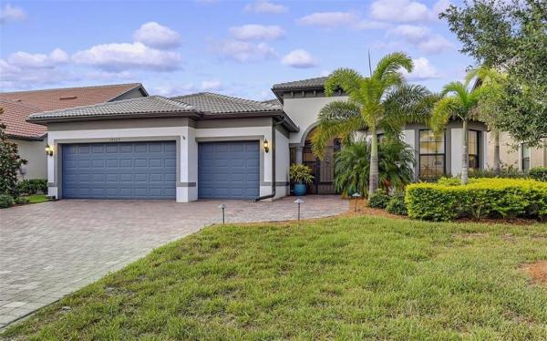 ISLANDWALK AT THE WEST VILLAGES PHASE 4