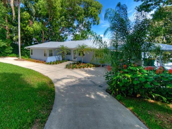 MOUNT DORA PINE CREST UNREC