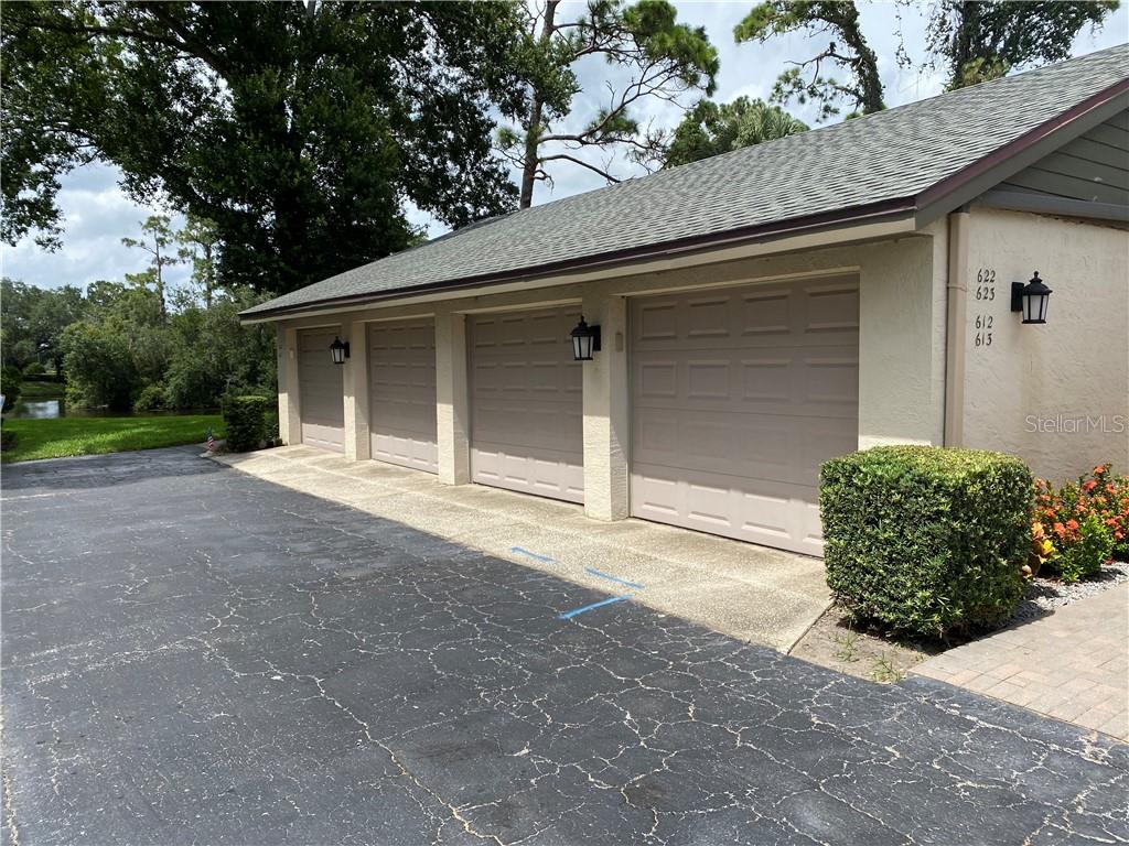 EAGLES GLEN CONDO - фото