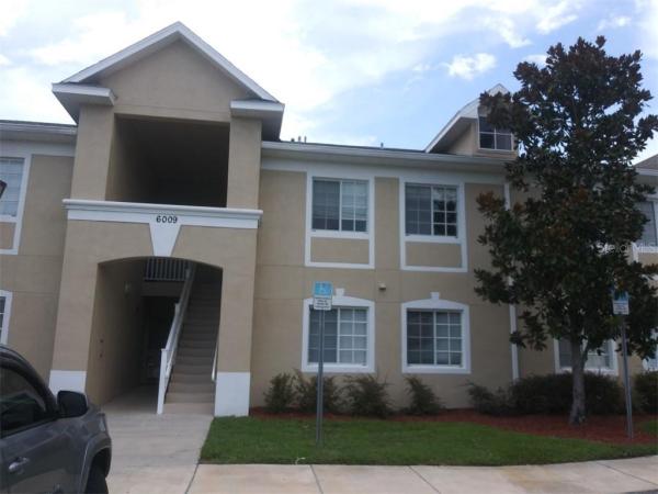 VILLAGES OF BLOOMINGDALE CONDO