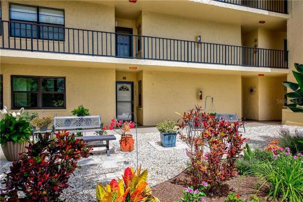 VILLAS DE GOLF CONDO