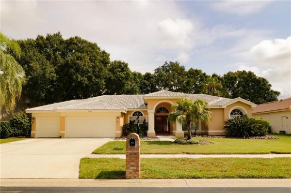 CRESCENT OAKS COUNTRY CLUB PH 1