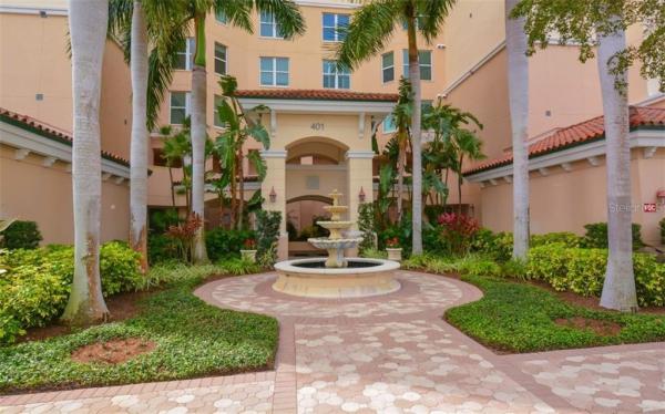 MERIDIAN AT THE OAKS PRESERVE