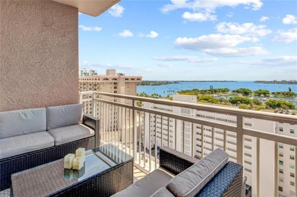 1350 MAIN RESIDENTIAL