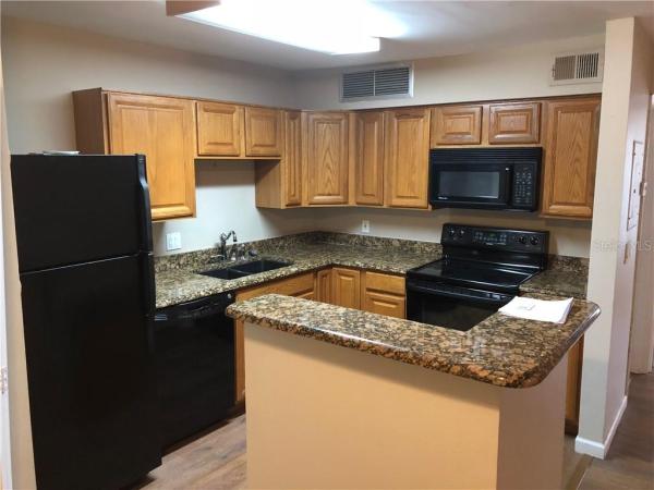 LAKEWOOD PARK A CONDO