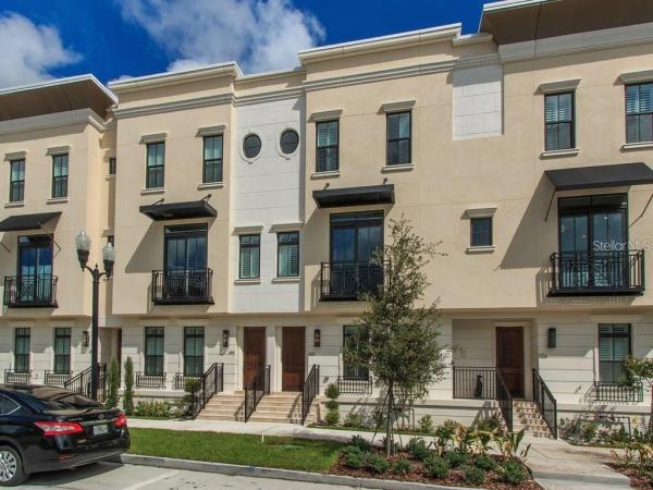 THE BROWNSTONES AT THORNTON PARK