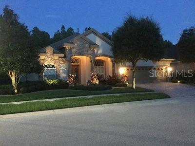 GREY HAWK AT LAKE POLO PH 02