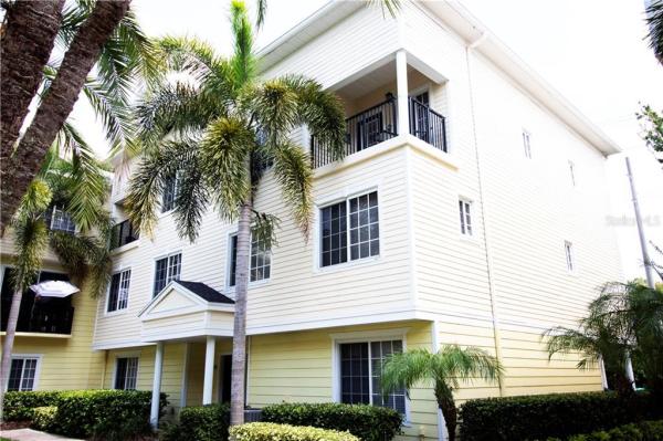 ARLINGTON PARK CONDO