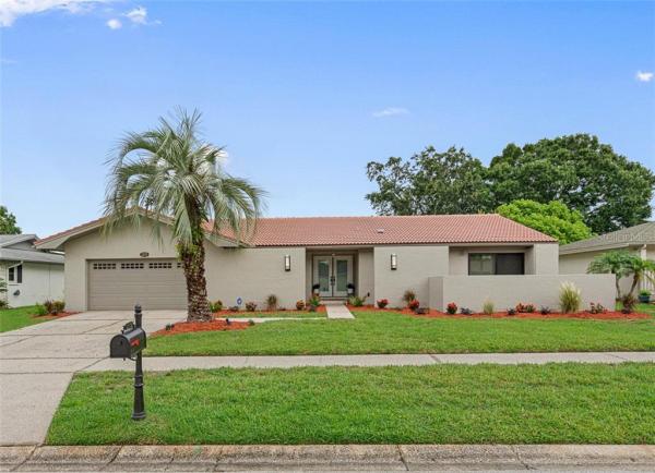 CLUBHOUSE ESTATES OF COUNTRYSIDE