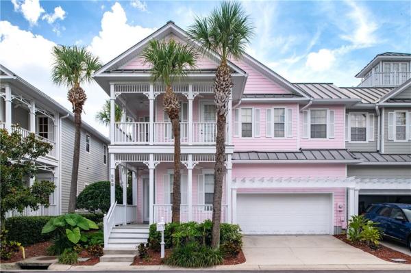 KEYS AT HARBOUR ISLAND