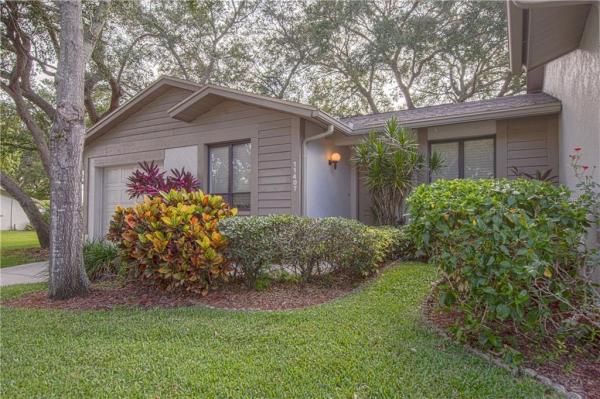 OAK PARK VILLAS CONDO