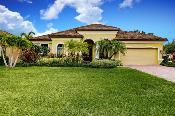 RESIDENCES AT UNIVERSITY GROVES