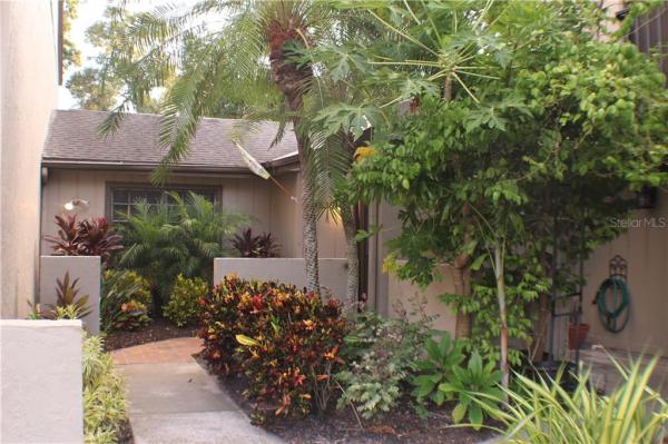 HUNTERS WALK - HAMLETS