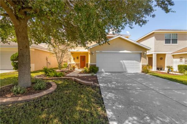 VILLAGES OF PARKWOOD