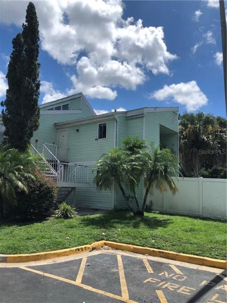 COUNTRY WALK AT ALTAMONTE SPGS A CONDO