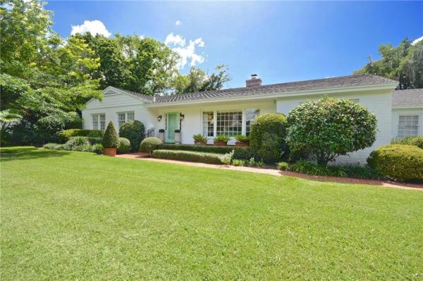 COUNTRY CLUB ESTATES