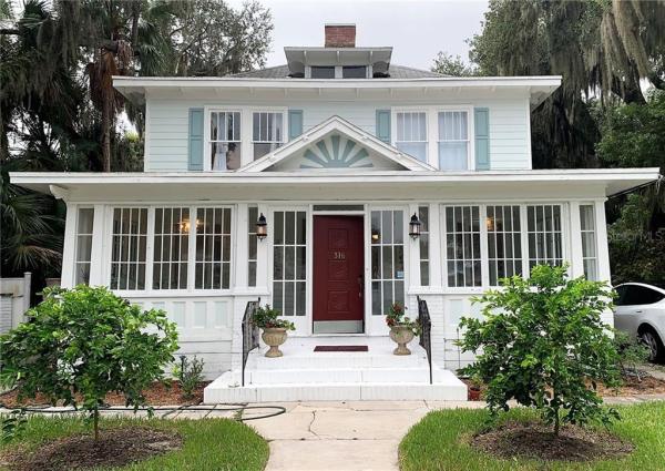 FINNEGANS NEW SMYRNA