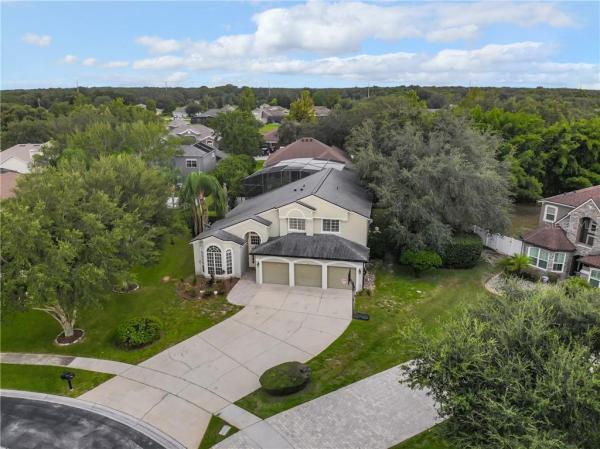 WINDERMERE CHASE PH 02