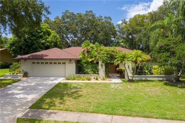 LANDMARK WOODS OF COUNTRYSIDE 1ST ADD