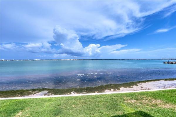SAND KEY CONDO BAYSI