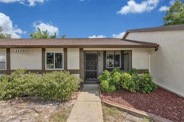 VILLAS OF BEACON GROVES