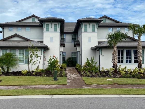 CLUBSIDE AT COUNTRY CLUB EAST PH VII