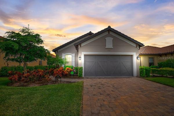 BELLACINA BY CASEY KEY