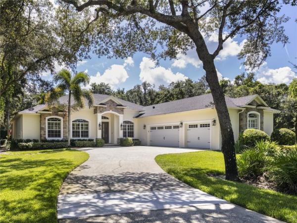 ESTATES ON LAKE MILLS