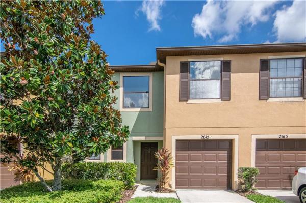 EDGEWATER AT LAKE BRANDON