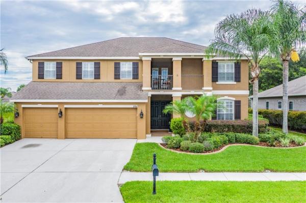 BALLANTRAE VILLAGE 05