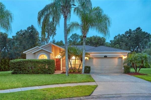 ST ANDREWS AT THE EAGLES UN 2