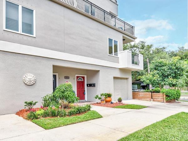 CRESCENT VIEW TWNHMS