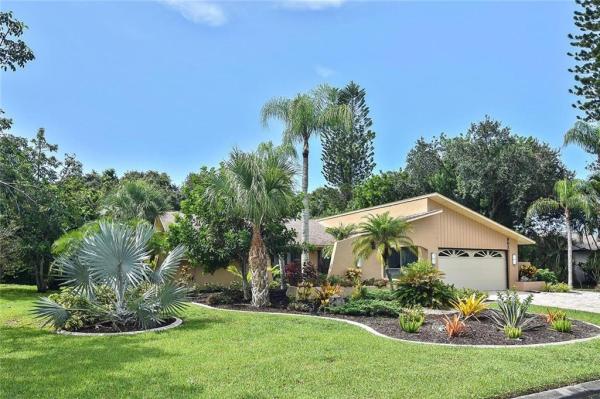 JACARANDA COUNTRY CLUB WEST VILLAGE