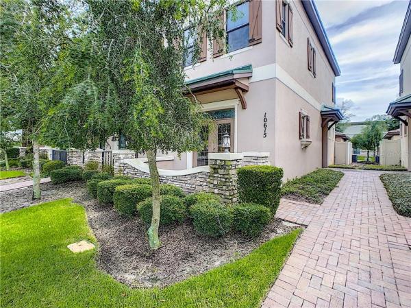 LAKESIDE VILLAGE TWNHMS