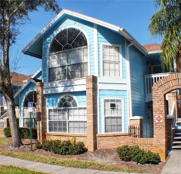 VILLAS/SOMERSET CONDO