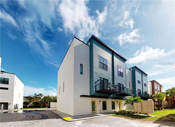 SOUTH WESTSHORE TWNHMS