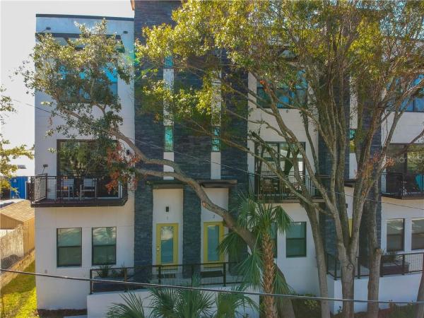 THE EXCHANGE AT WESTSHORE