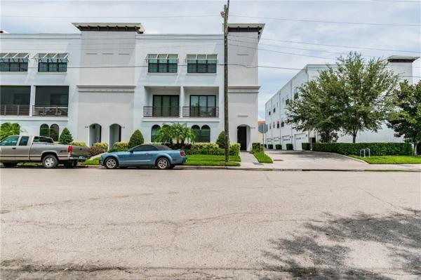 AUDUBON AVENUE TOWNHOMES