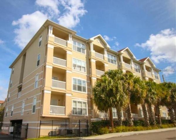 RESIDENCE AT RENAISSANCE