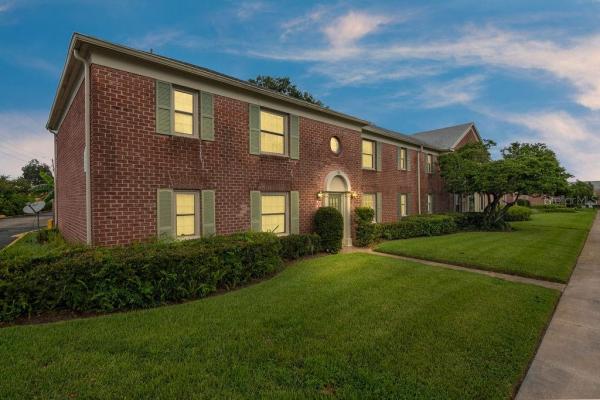 LAKE HOWELL ARMS CONDO