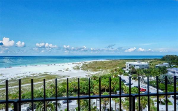 ST ARMAND TOWERS NORTH