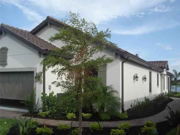 BELLACINA BY CASEY KEY