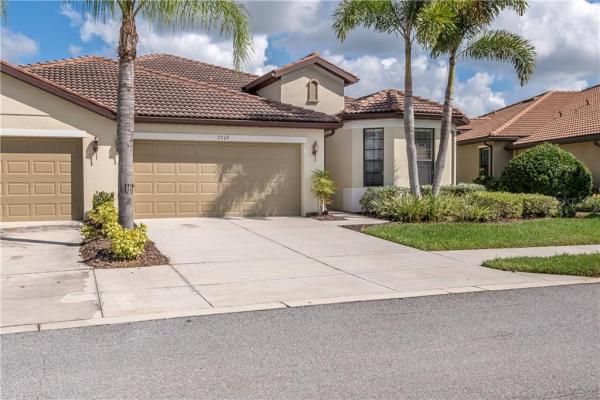 CYPRESS FALLS AT THE WOODLANDS