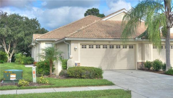 PELICAN POINTE GOLF & COUNTRY CLUB